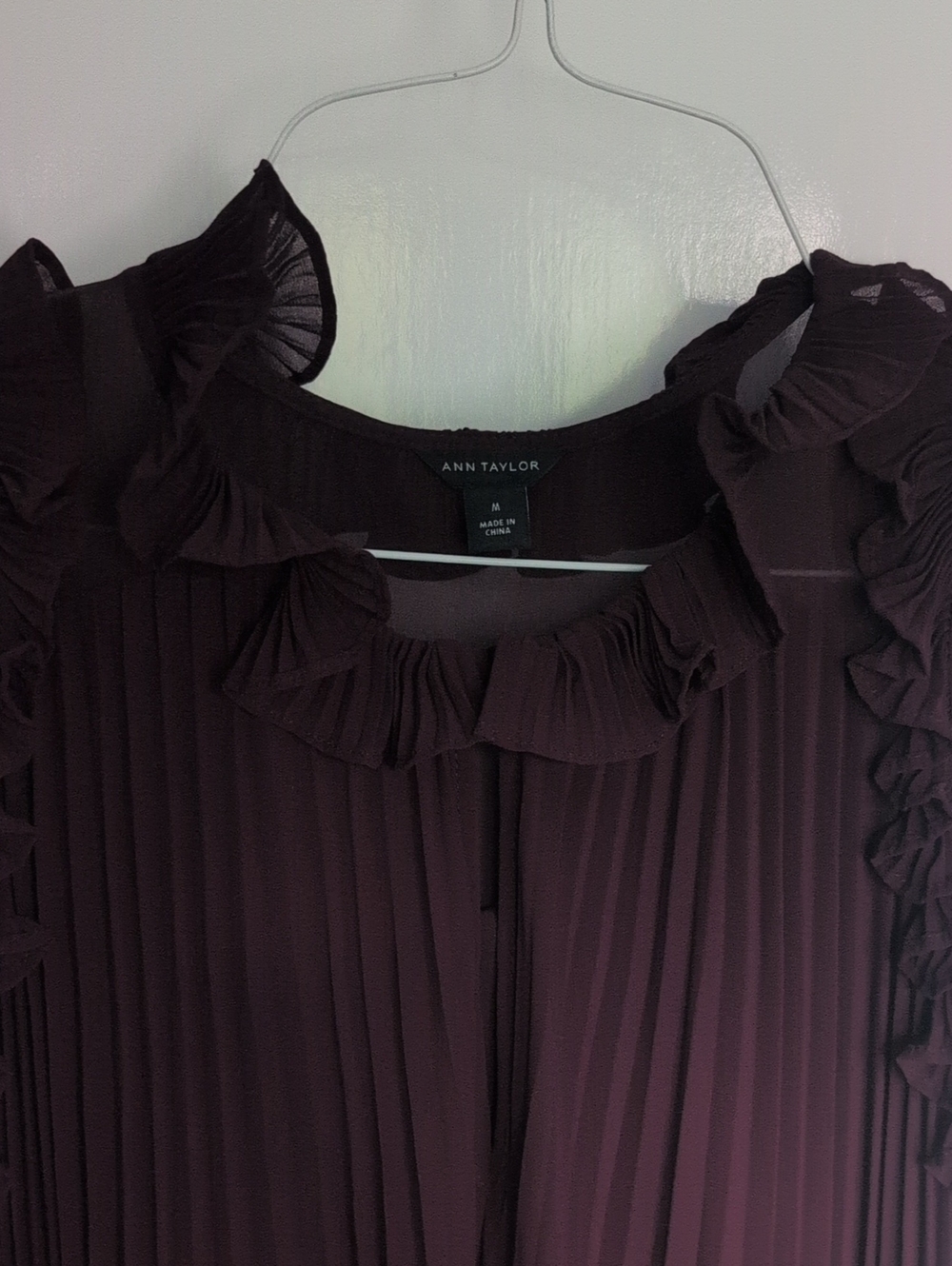 Ann Taylor Pleated Flowy Dress Size M